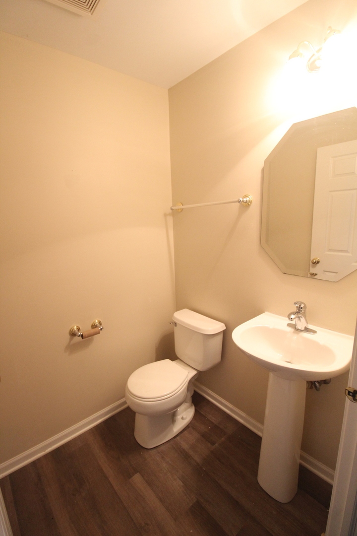 2903 STONEWATER Drive #2903, Naperville, IL 60564