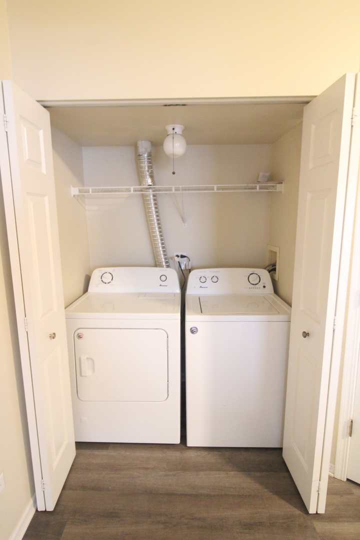 2903 STONEWATER Drive #2903, Naperville, IL 60564