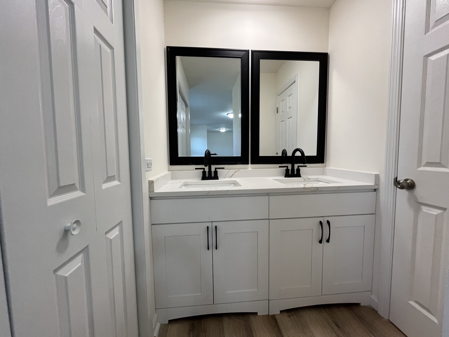 4900 MARY Court, Country Club Hills, IL 60478