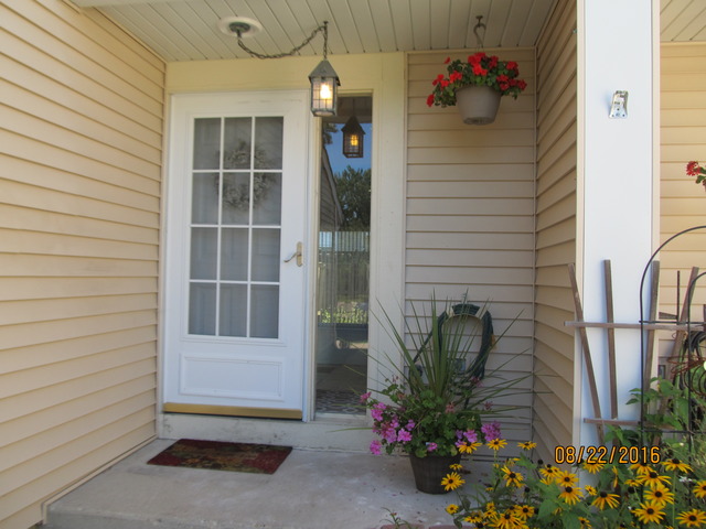 734 Colorado Court #734, Carol Stream, IL 60188