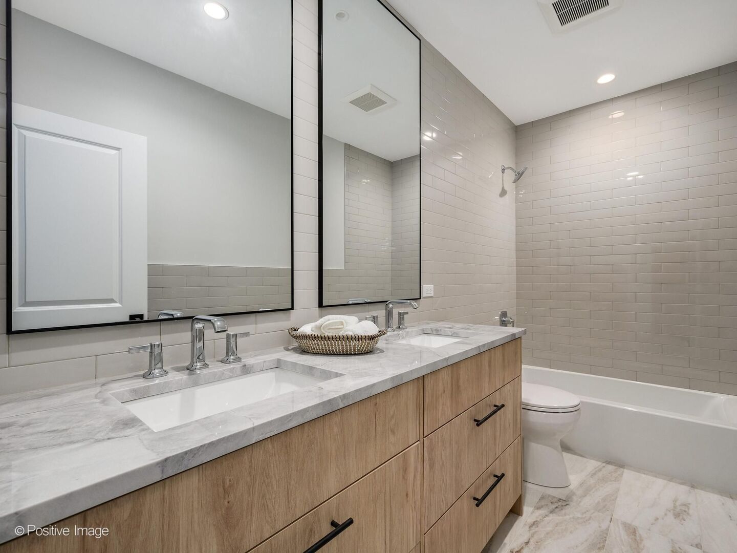 915 Pontiac Road, Wilmette, IL 60091