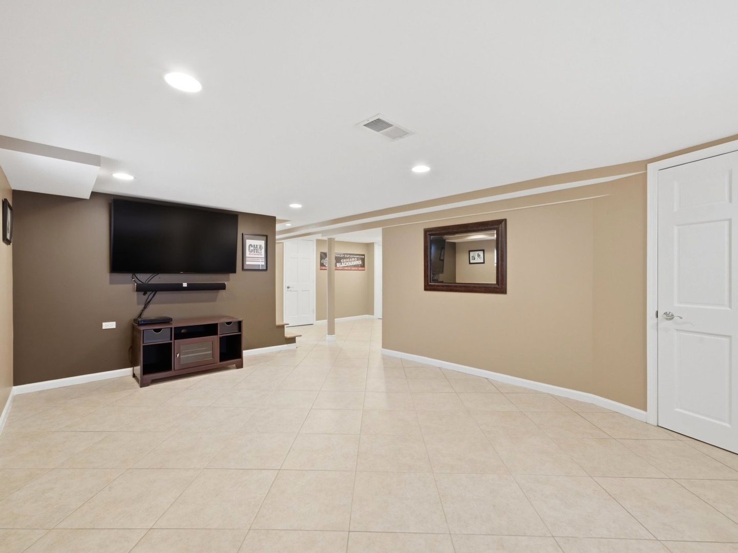 10265 Dickens Street, Westchester, IL 60154