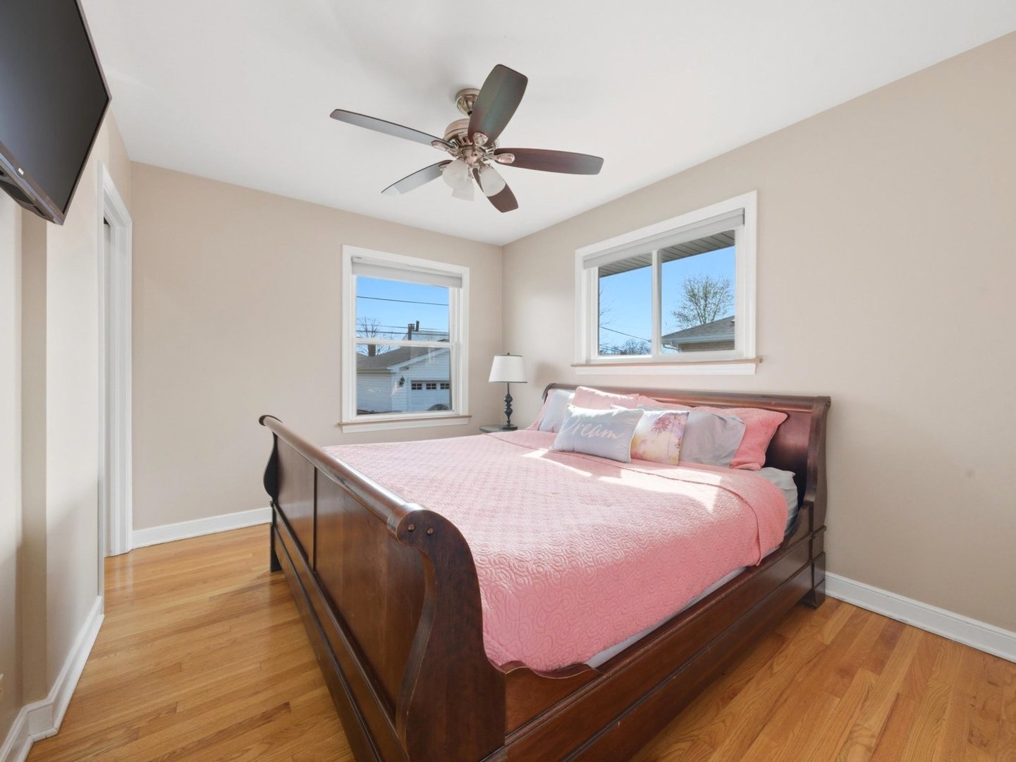 10265 Dickens Street, Westchester, IL 60154