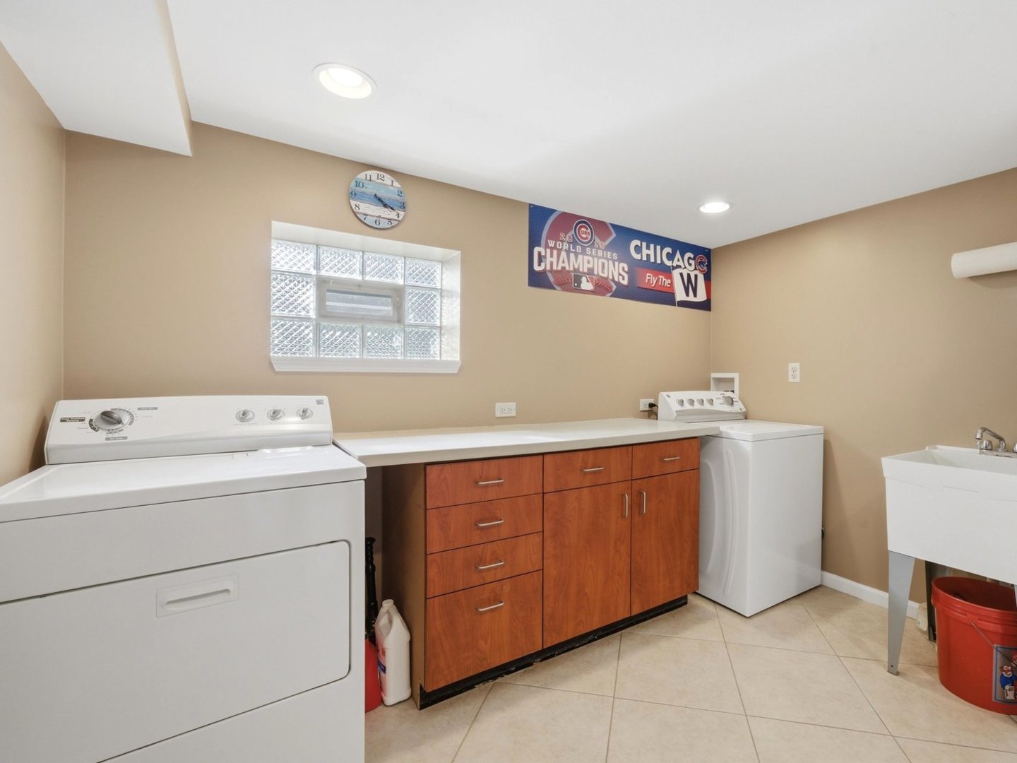 10265 Dickens Street, Westchester, IL 60154