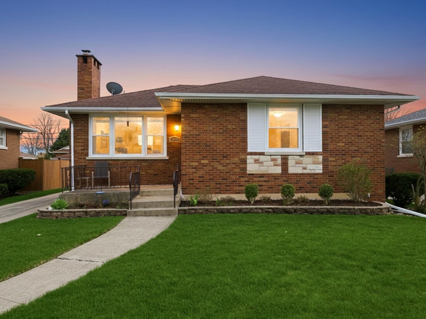 10265 Dickens Street, Westchester, IL 60154