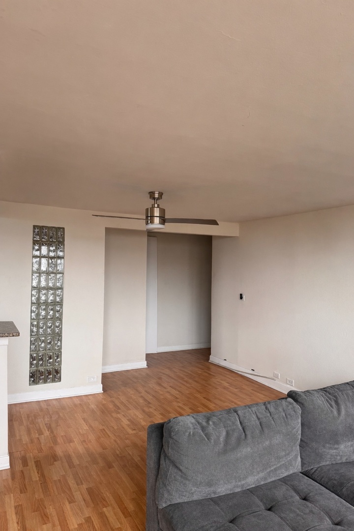 2901 S Michigan Avenue #1610, Chicago, IL 60616