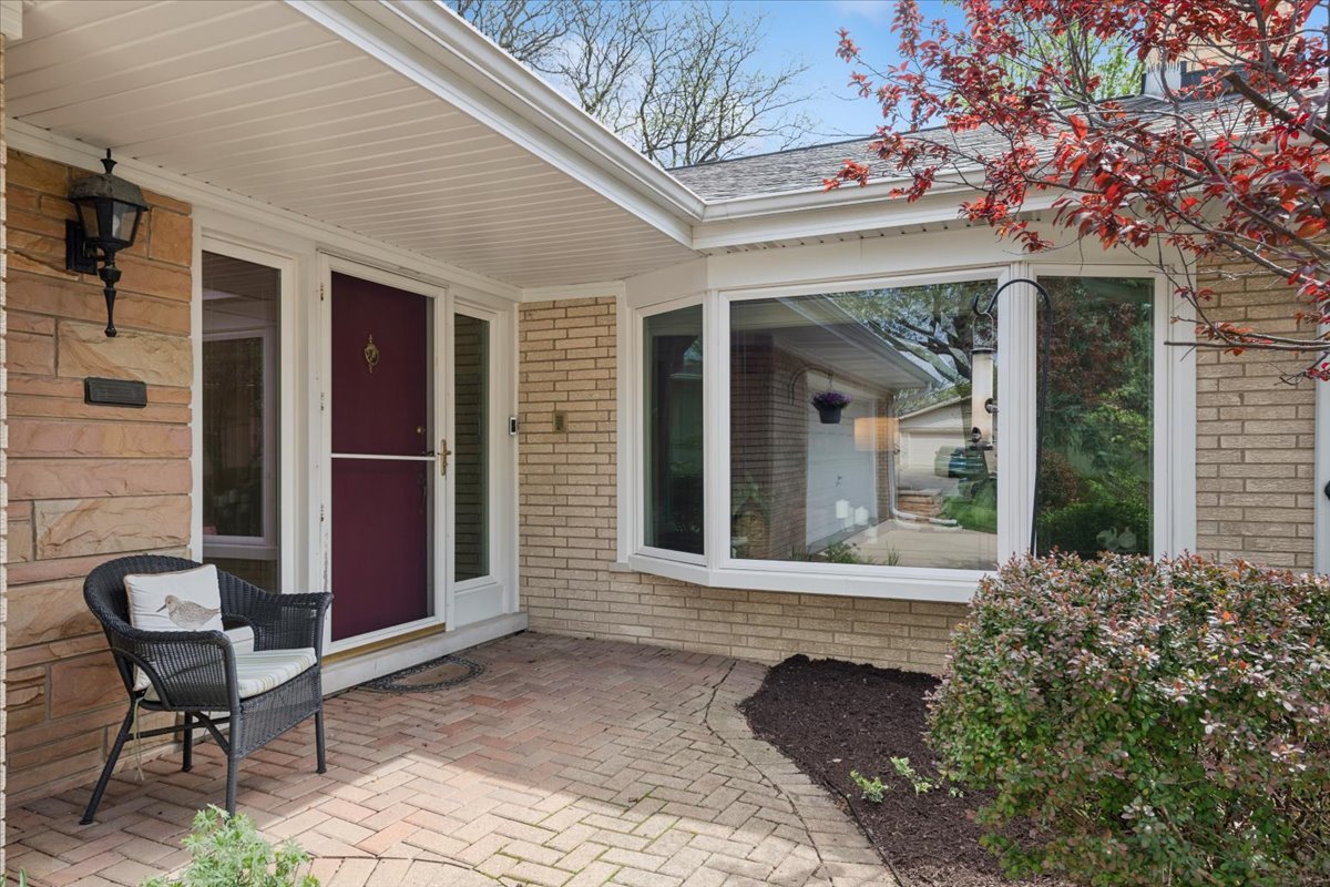 611 50th Place, Western Springs, IL 60558