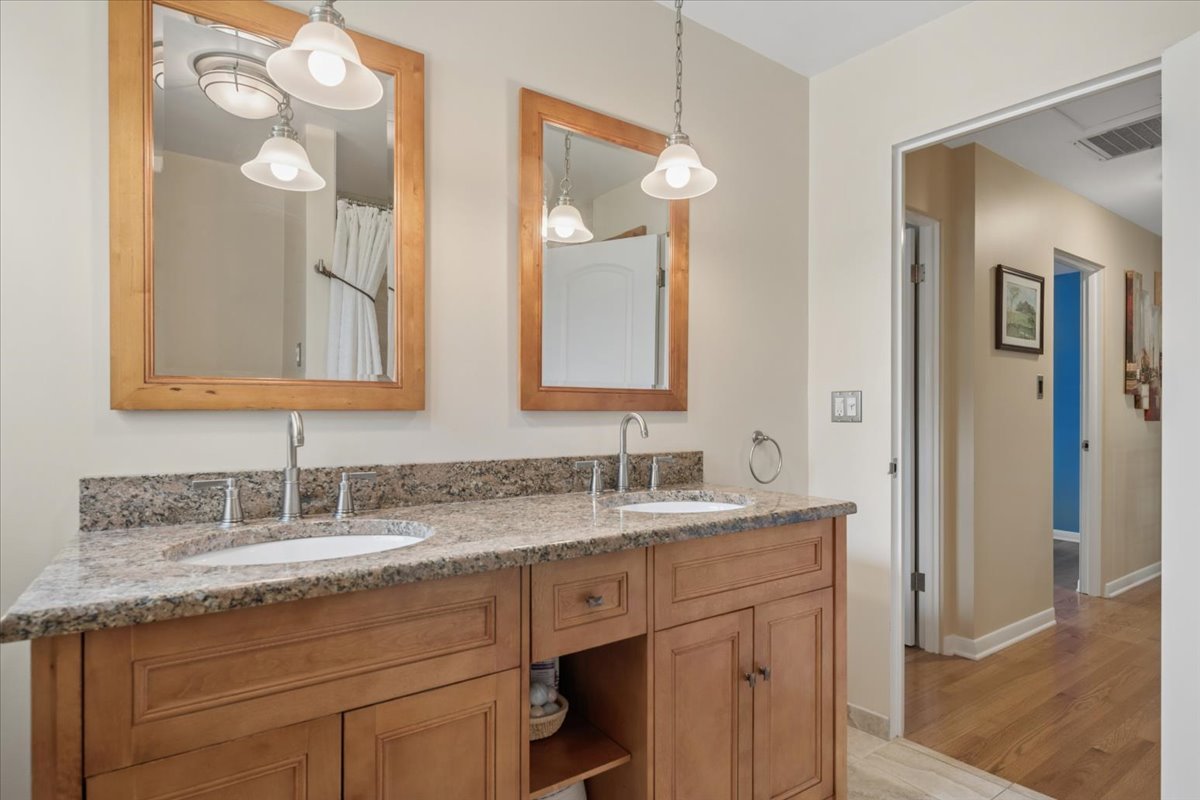 611 50th Place, Western Springs, IL 60558