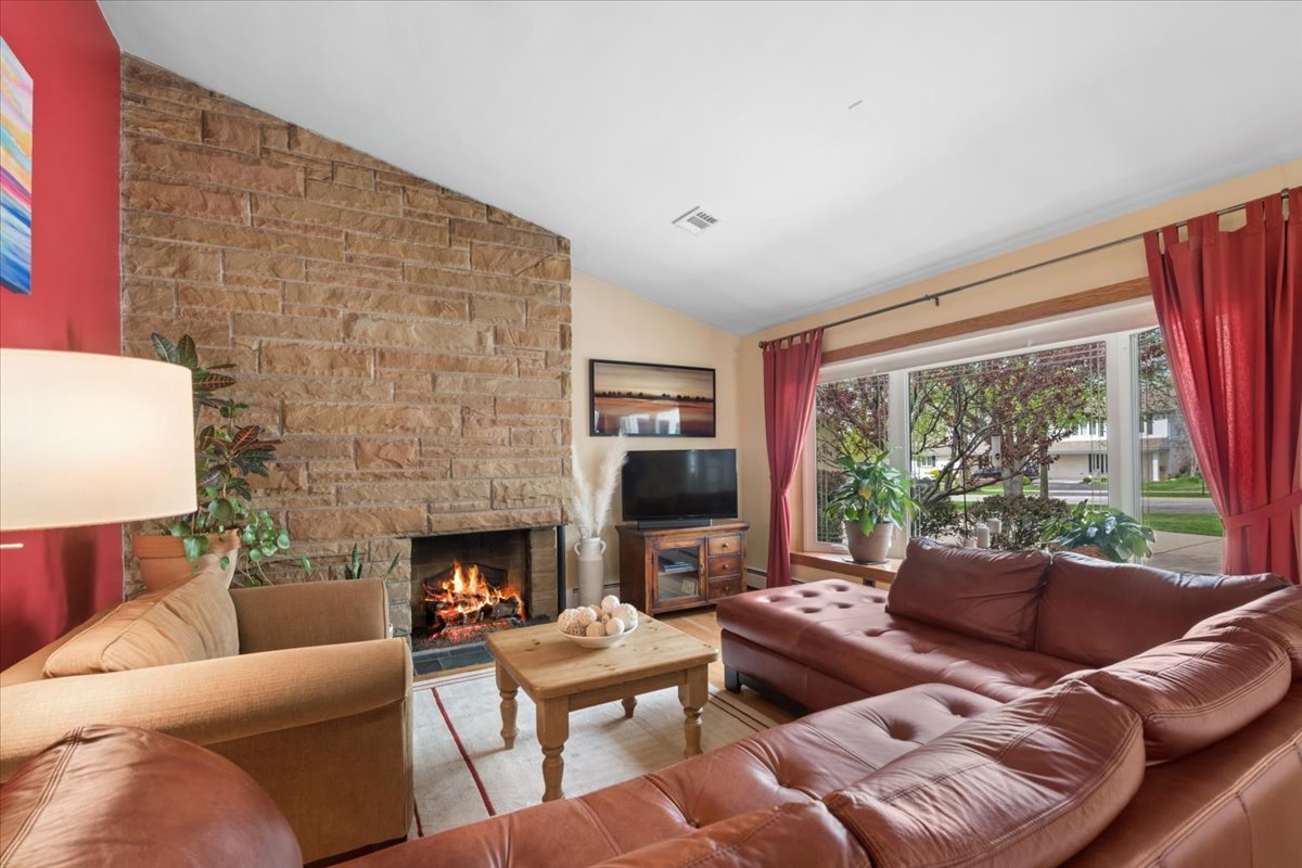 611 50th Place, Western Springs, IL 60558