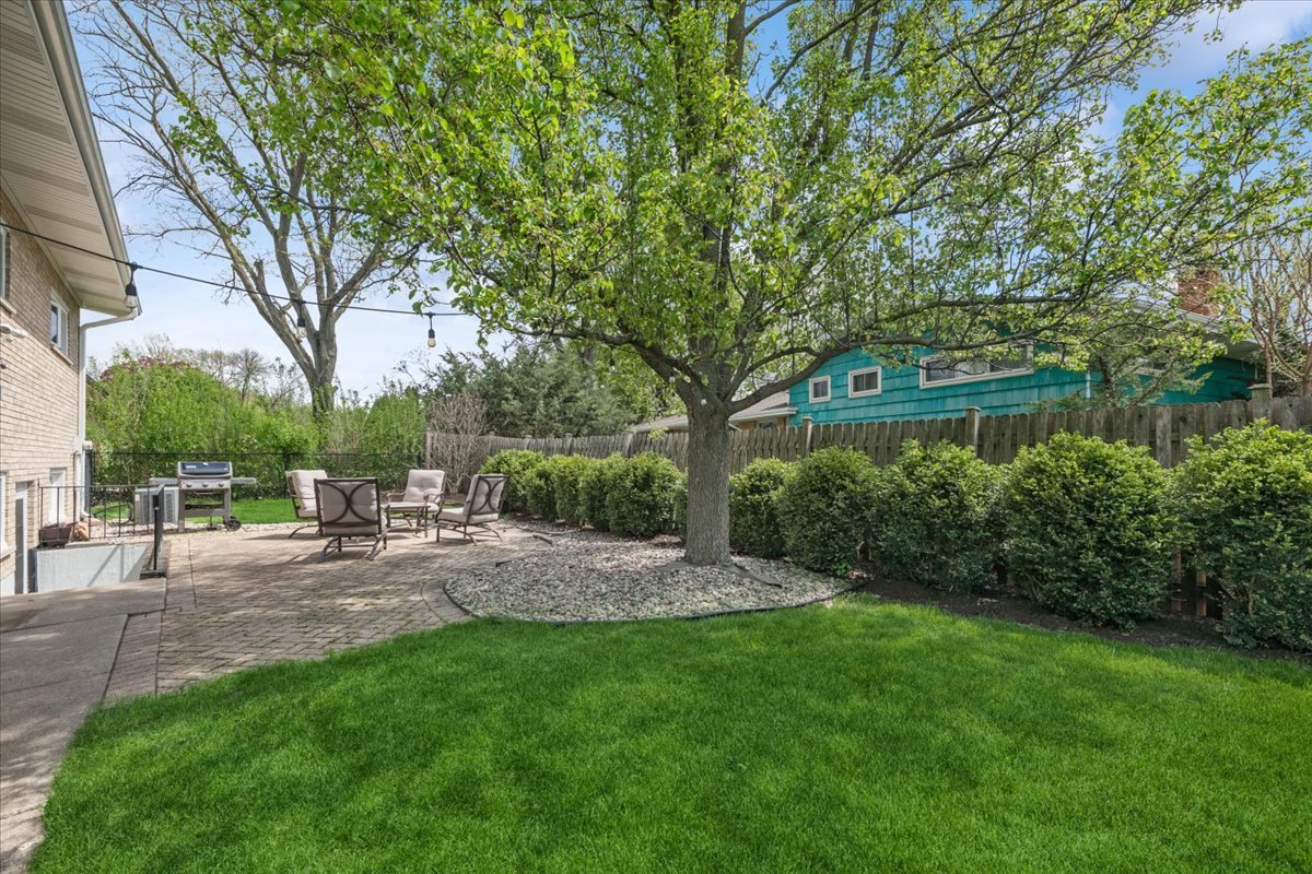 611 50th Place, Western Springs, IL 60558