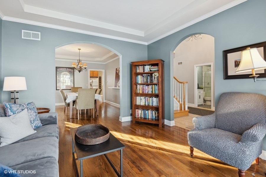 816 S Spring Road, Elmhurst, IL 60126