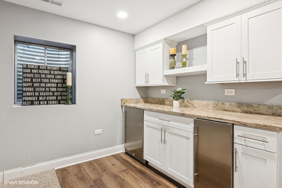 816 S Spring Road, Elmhurst, IL 60126