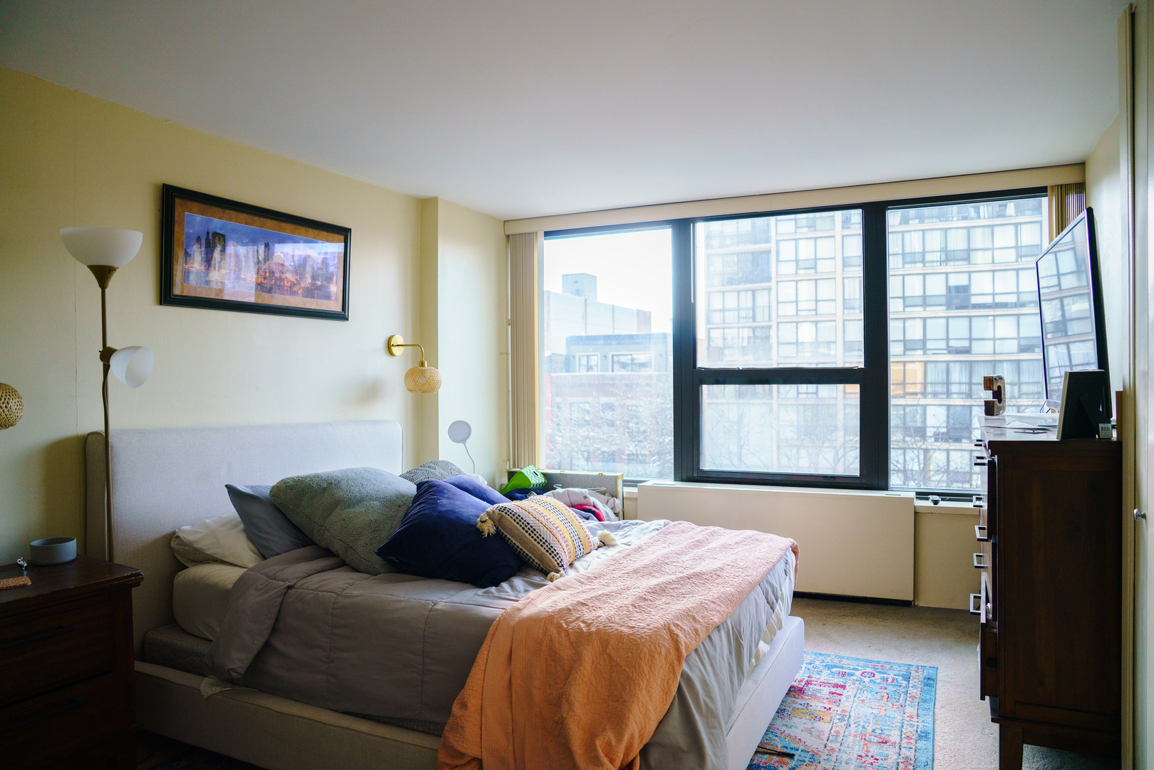 1560 N Sandburg Terrace #503J, Chicago, IL 60610