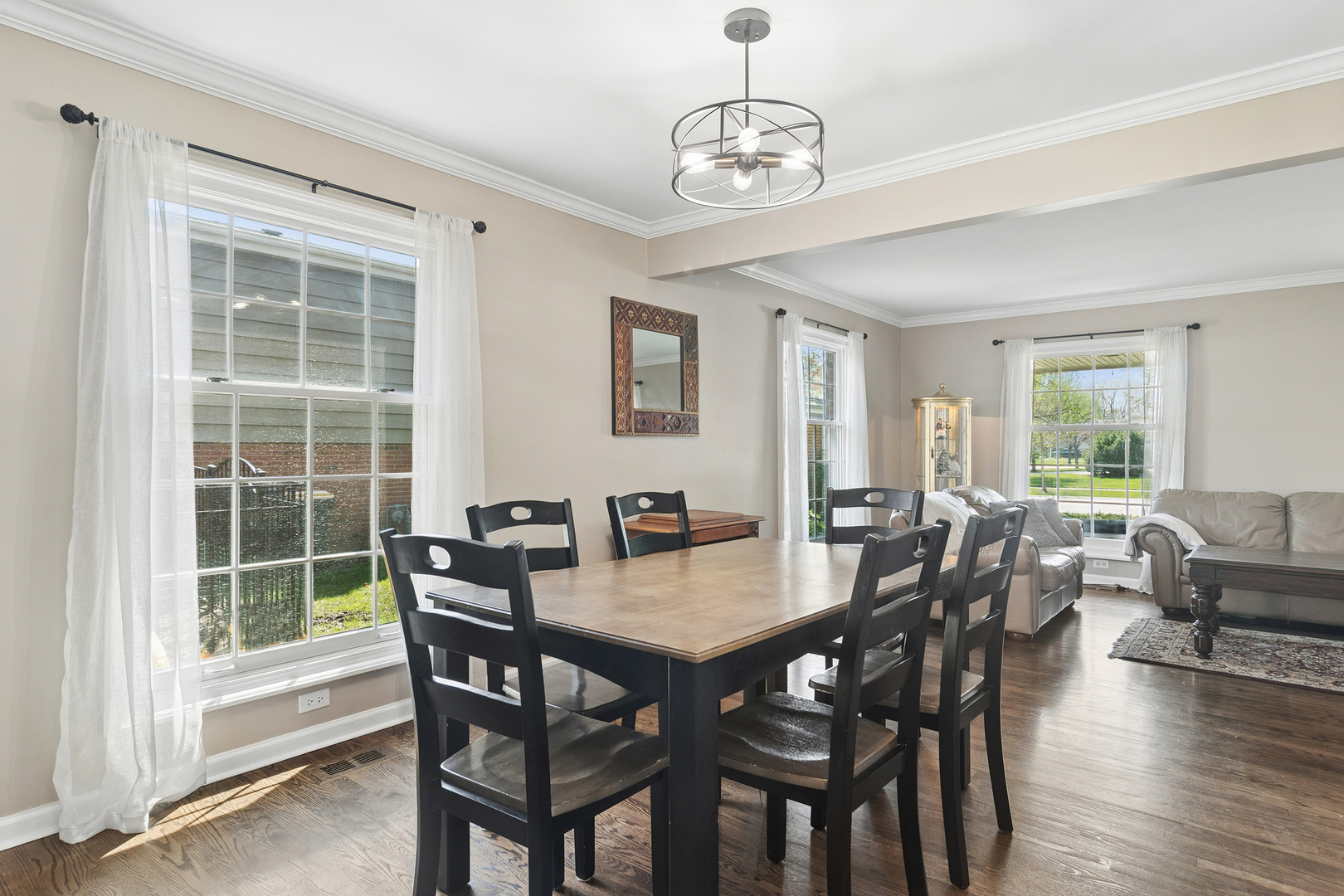 106 W Pickwick Road, Arlington Heights, IL 60005