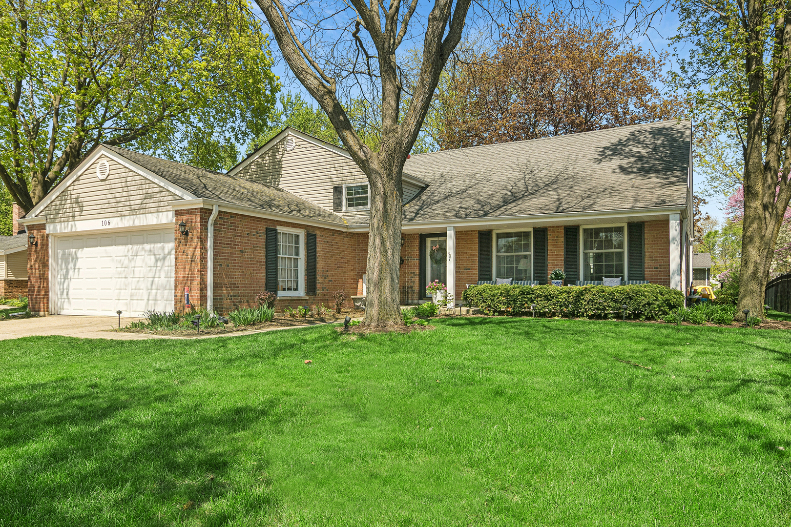 106 W Pickwick Road, Arlington Heights, IL 60005