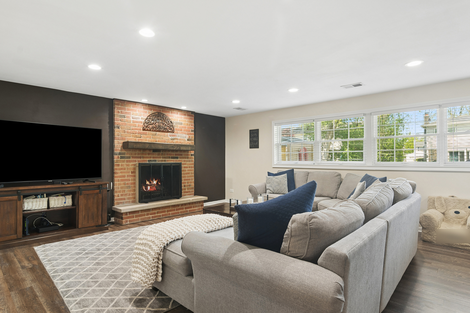 106 W Pickwick Road, Arlington Heights, IL 60005