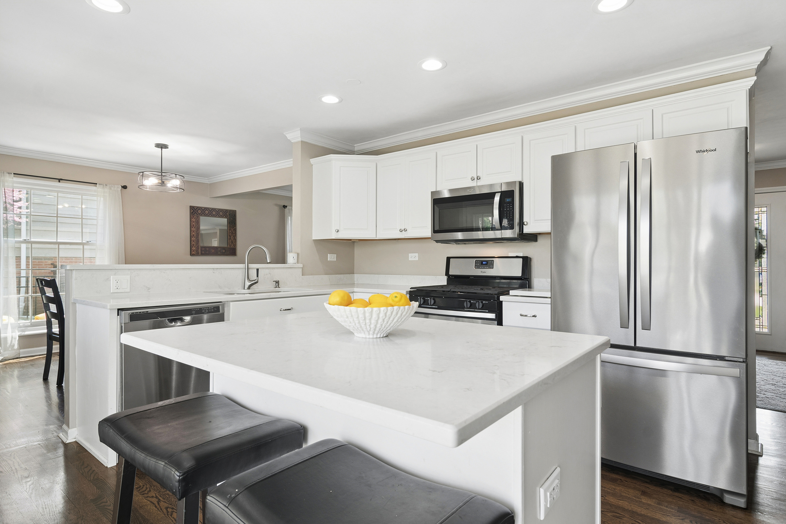 106 W Pickwick Road, Arlington Heights, IL 60005