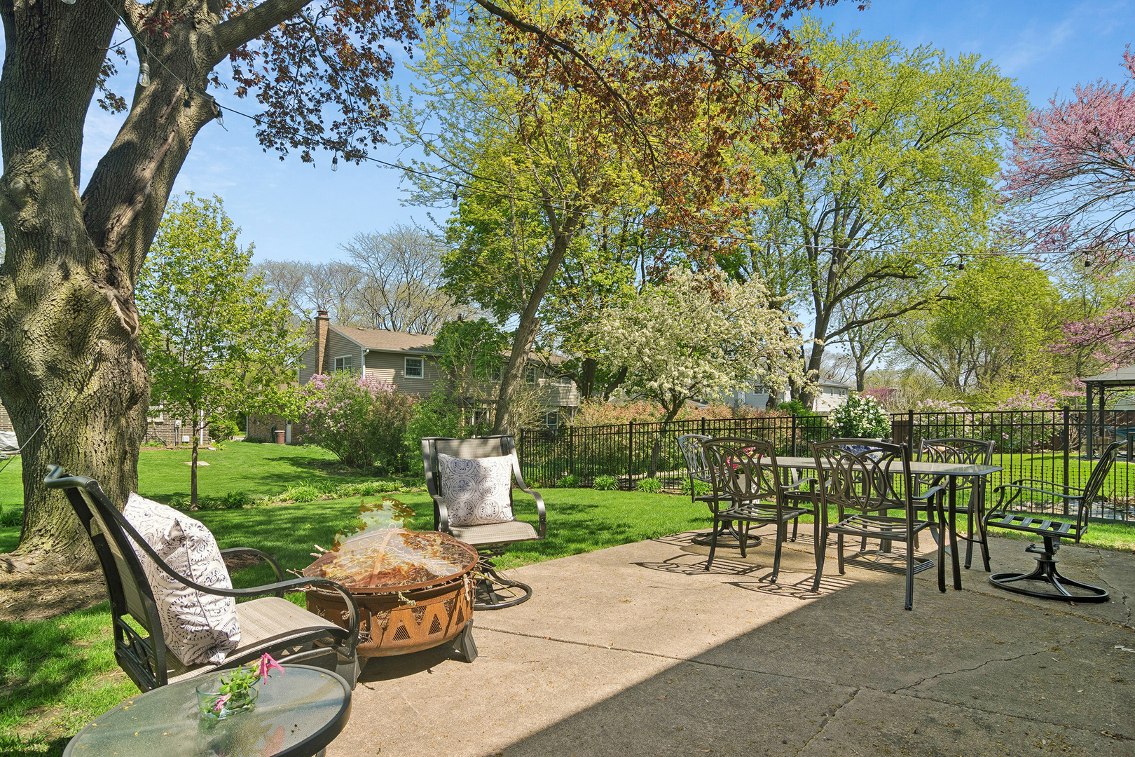 106 W Pickwick Road, Arlington Heights, IL 60005