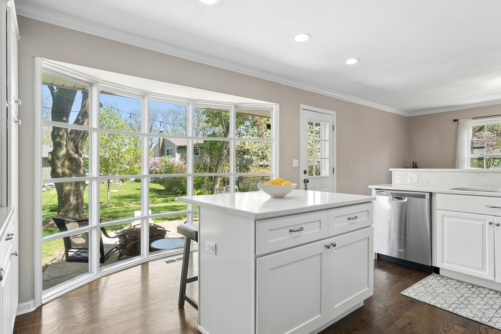 106 W Pickwick Road, Arlington Heights, IL 60005