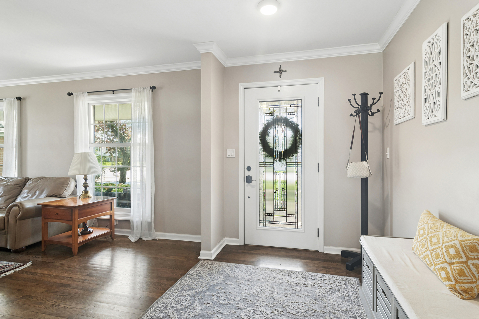 106 W Pickwick Road, Arlington Heights, IL 60005