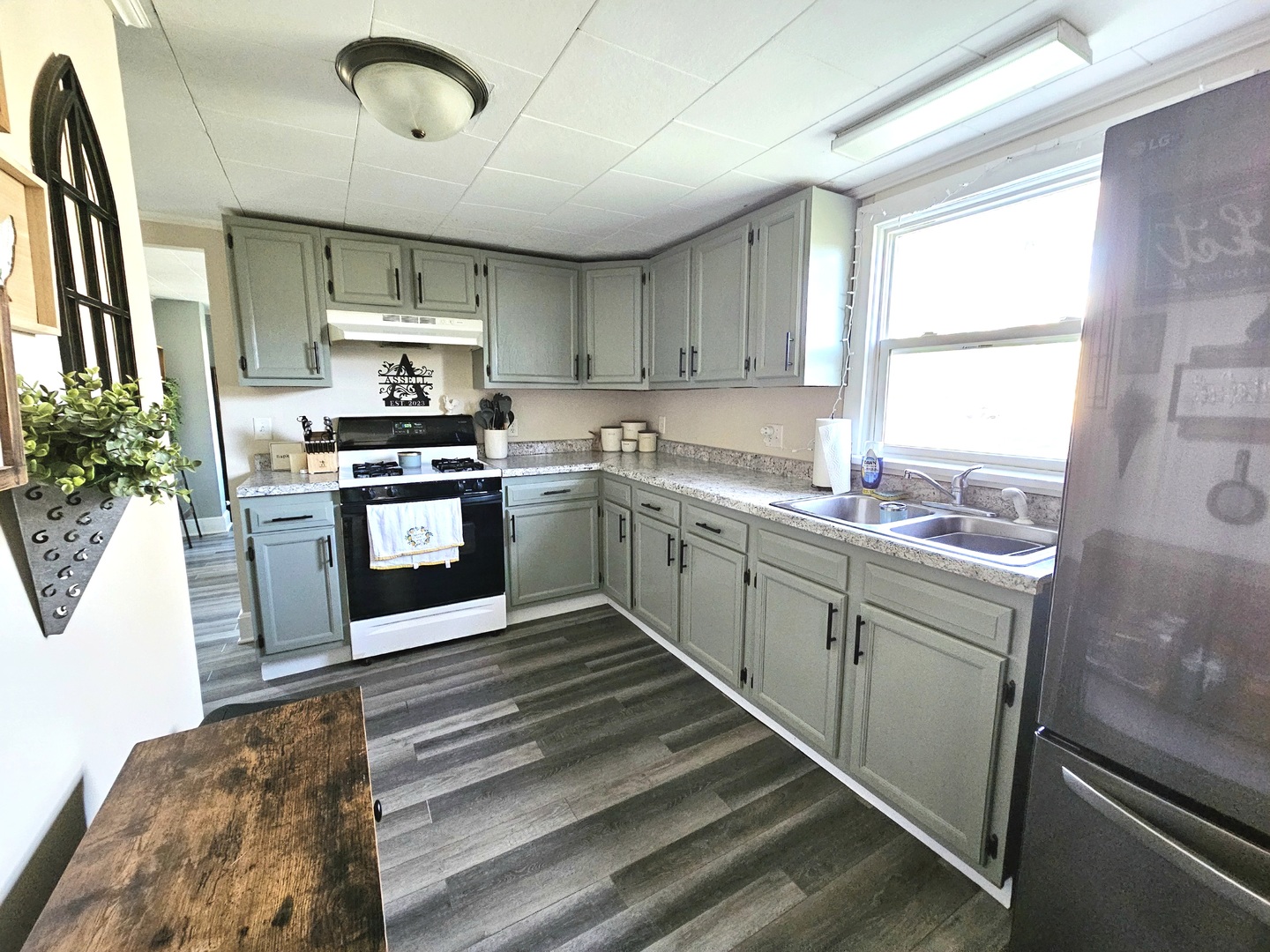 702 S Main Street, Yorkville, IL 60560