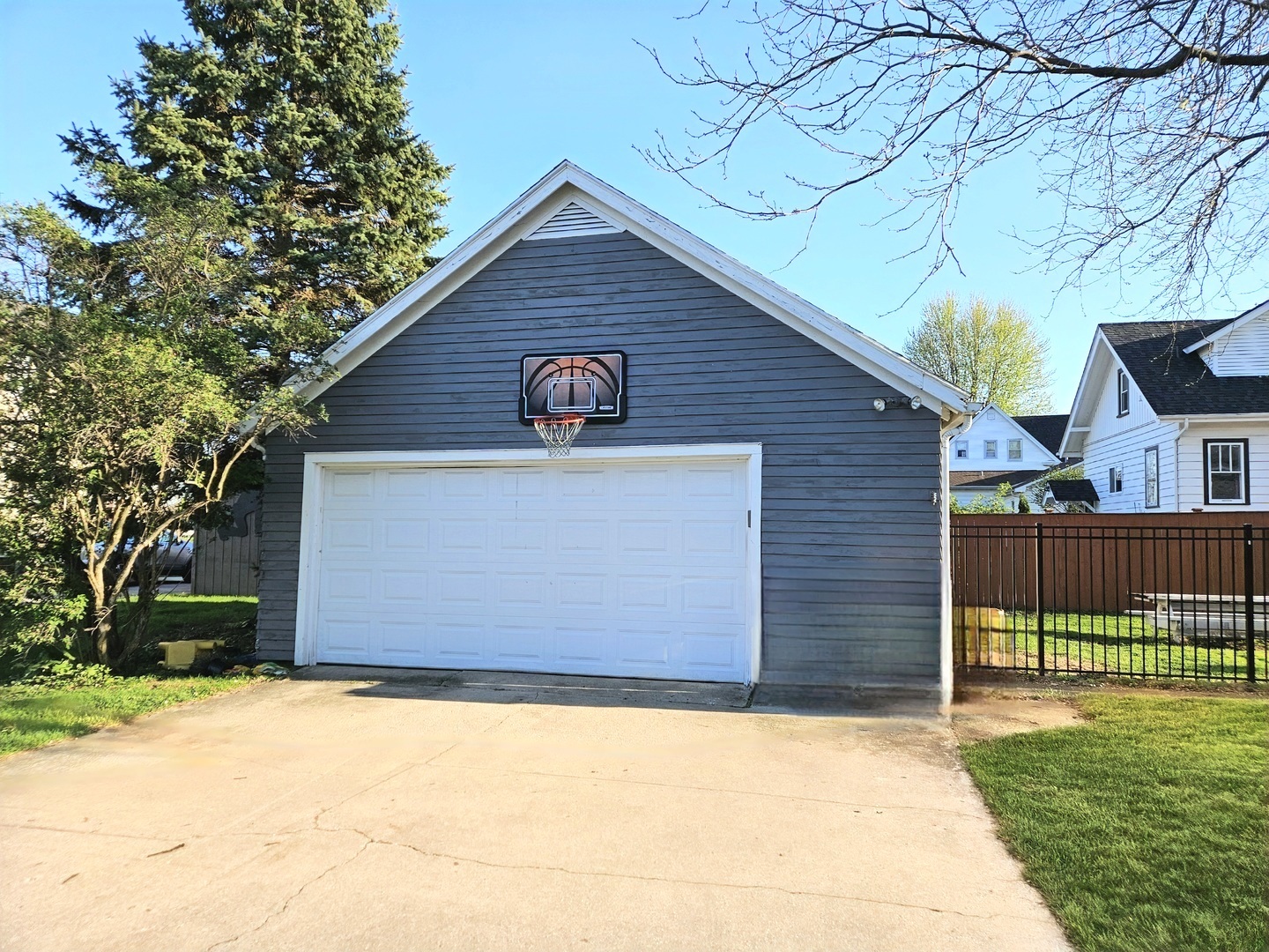 702 S Main Street, Yorkville, IL 60560