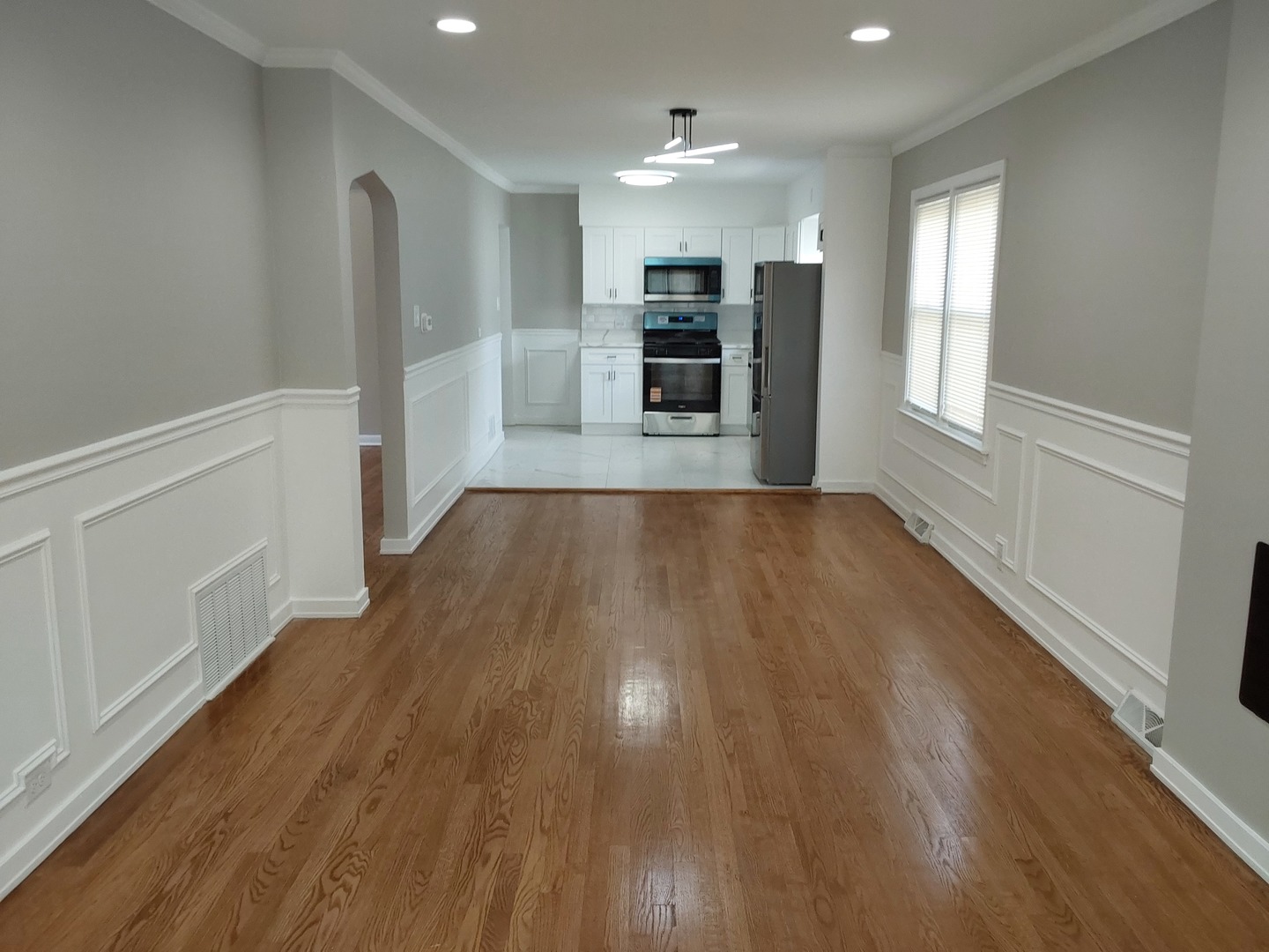 15524 Gouwens Lane, South Holland, IL 60473