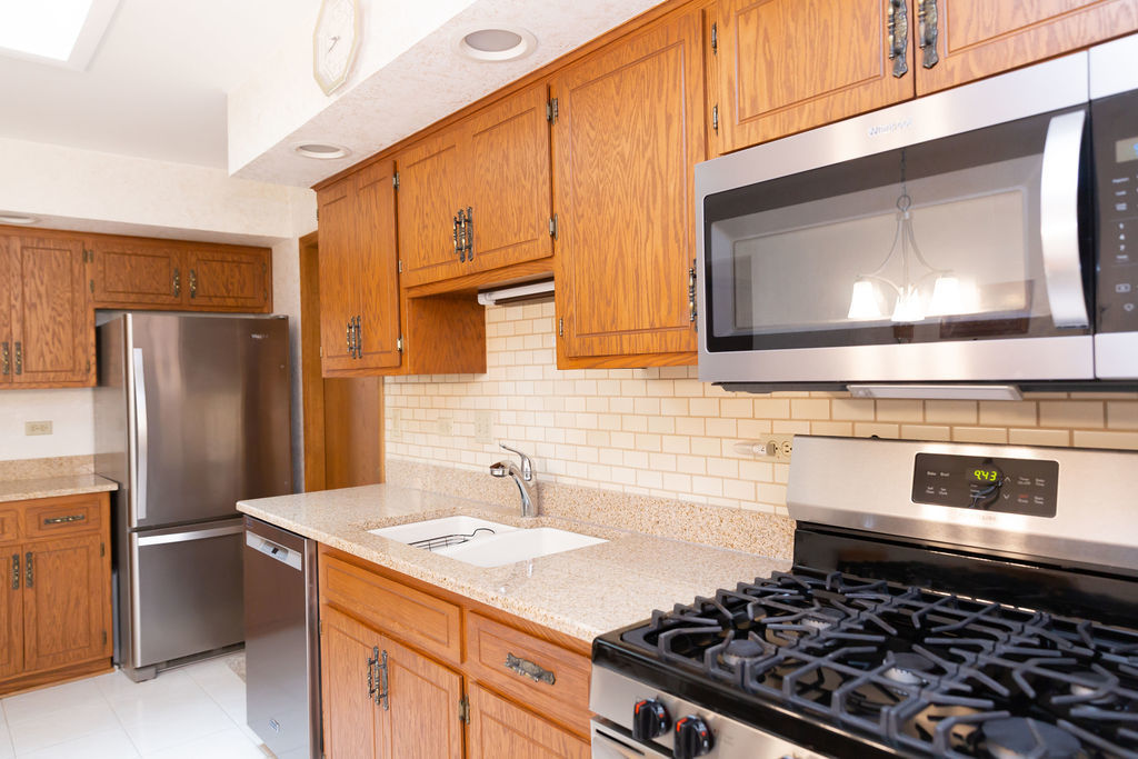 8310 ASHLEY Lane #8310, Tinley Park, IL 60477