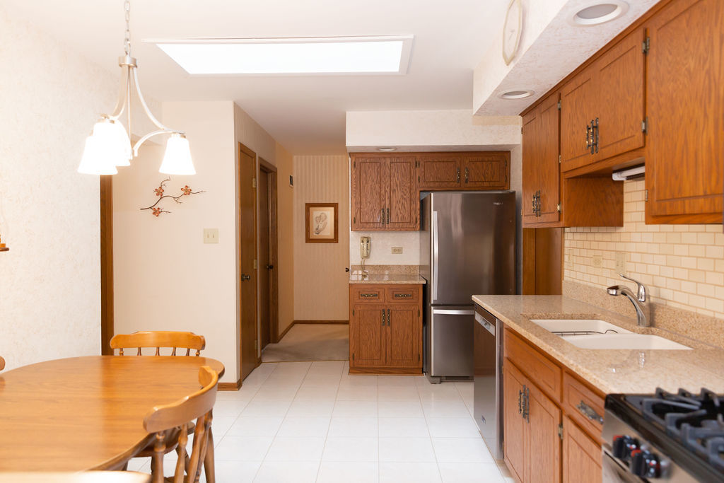 8310 ASHLEY Lane #8310, Tinley Park, IL 60477