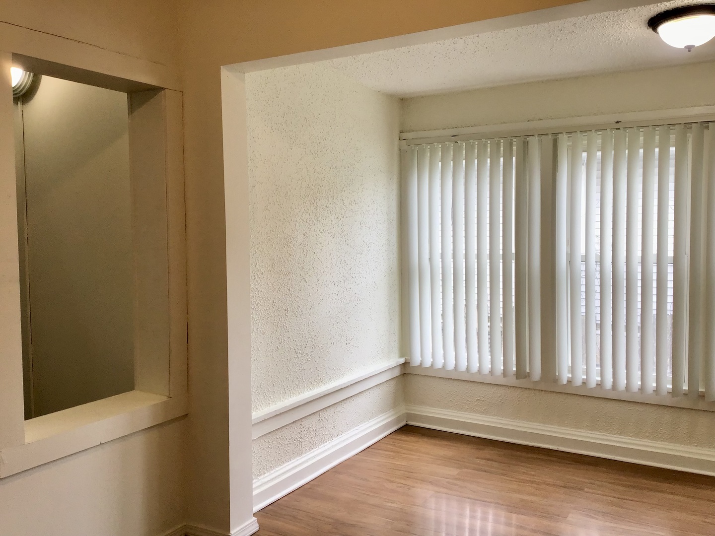 2406 Gilead Avenue, Zion, IL 60099