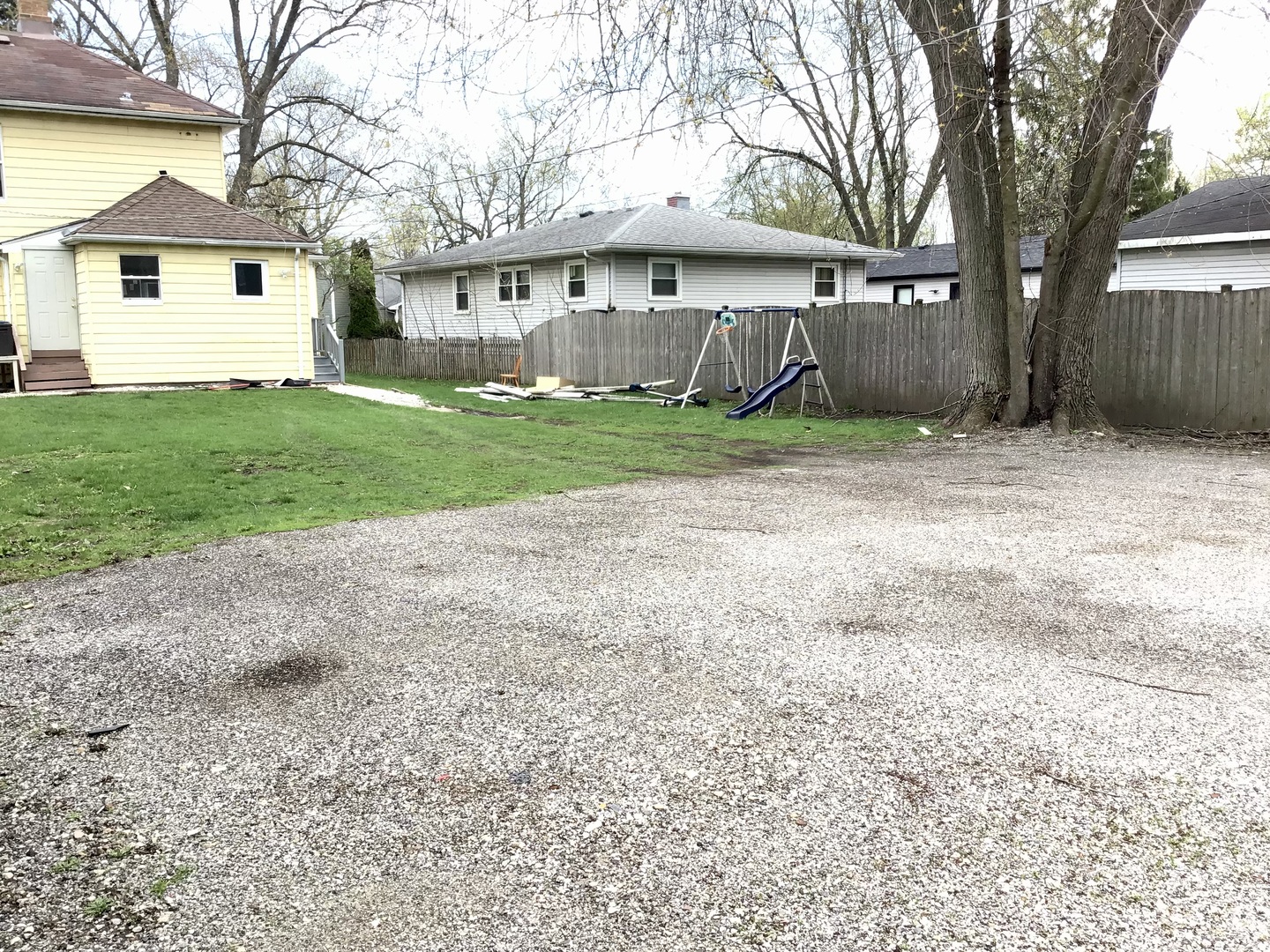 2406 Gilead Avenue, Zion, IL 60099