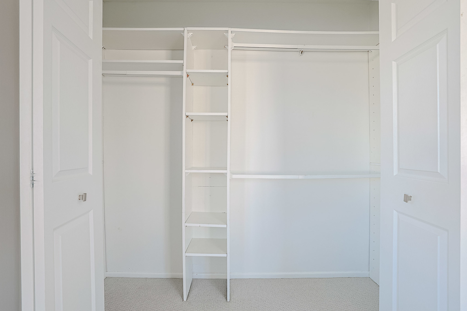 1332 Kingsbury Drive #1, Hanover Park, IL 60133