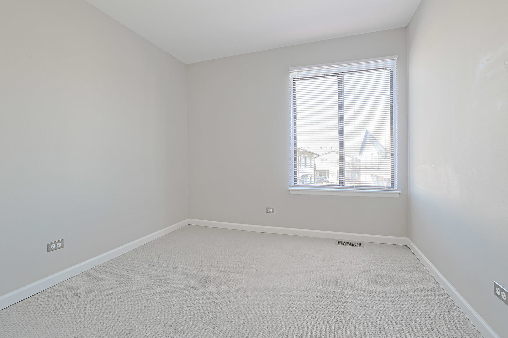 1332 Kingsbury Drive #1, Hanover Park, IL 60133