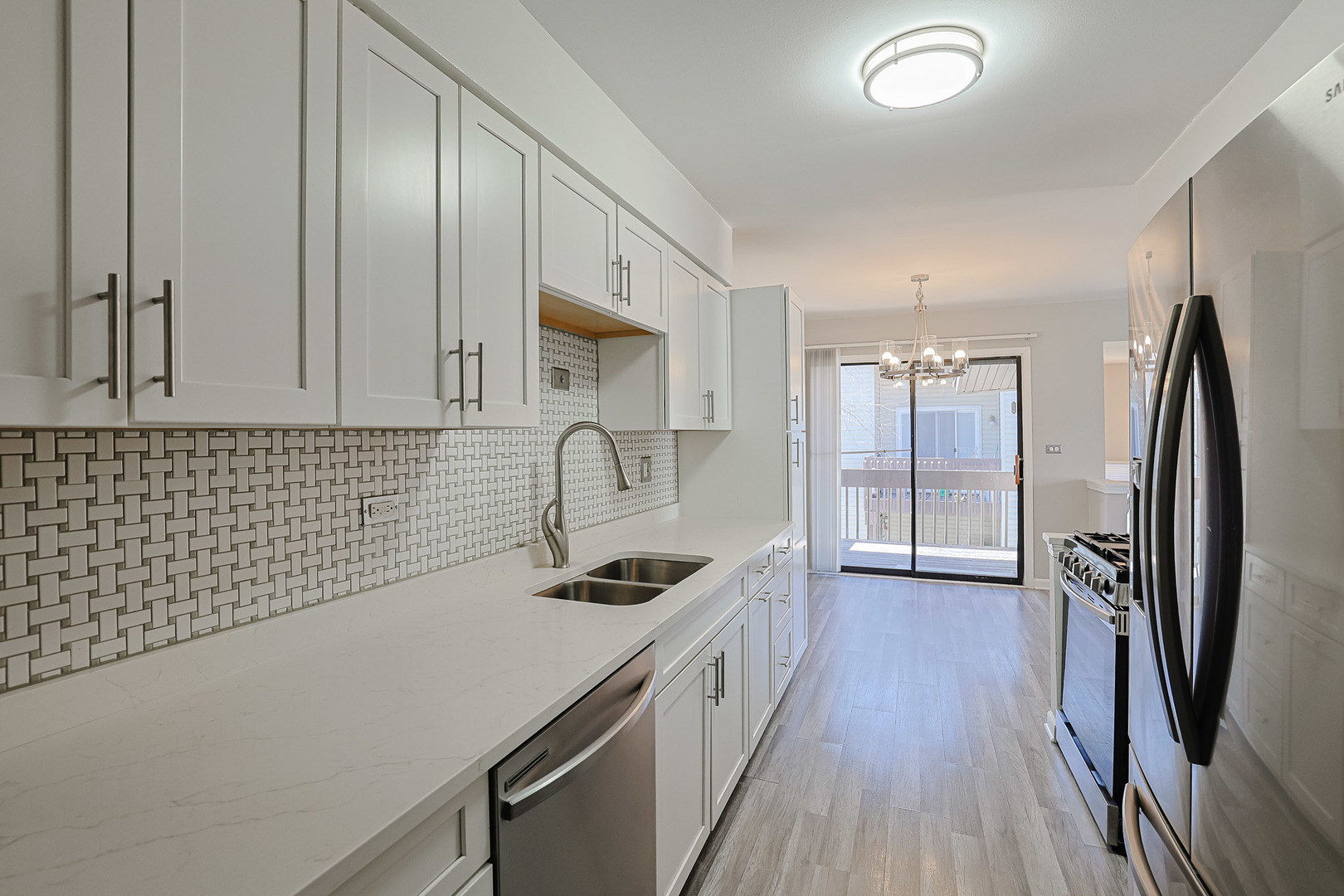 1332 Kingsbury Drive #1, Hanover Park, IL 60133