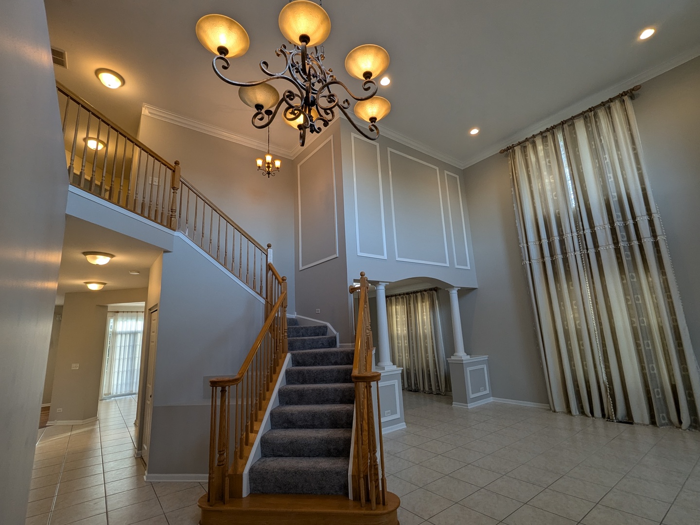 243 Colonial Drive, Vernon Hills, IL 60061