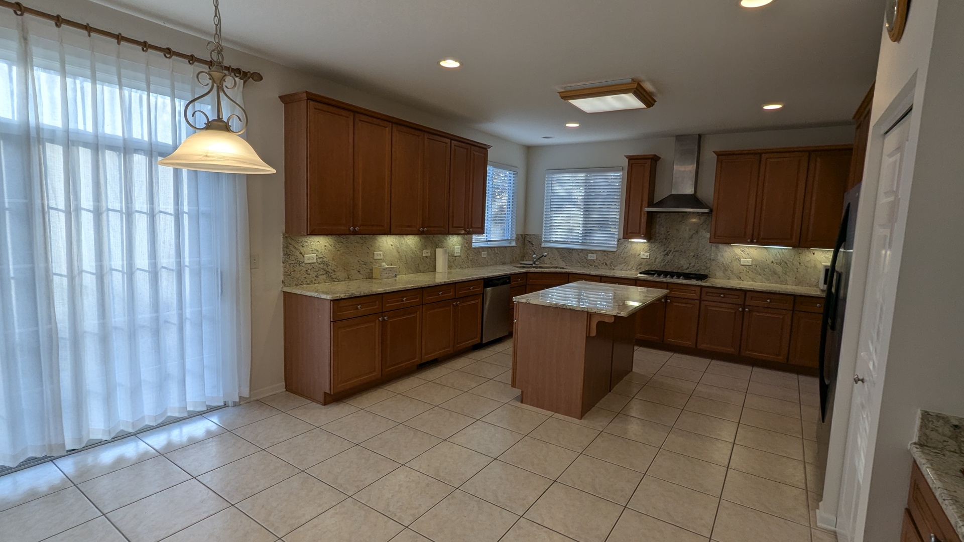 243 Colonial Drive, Vernon Hills, IL 60061