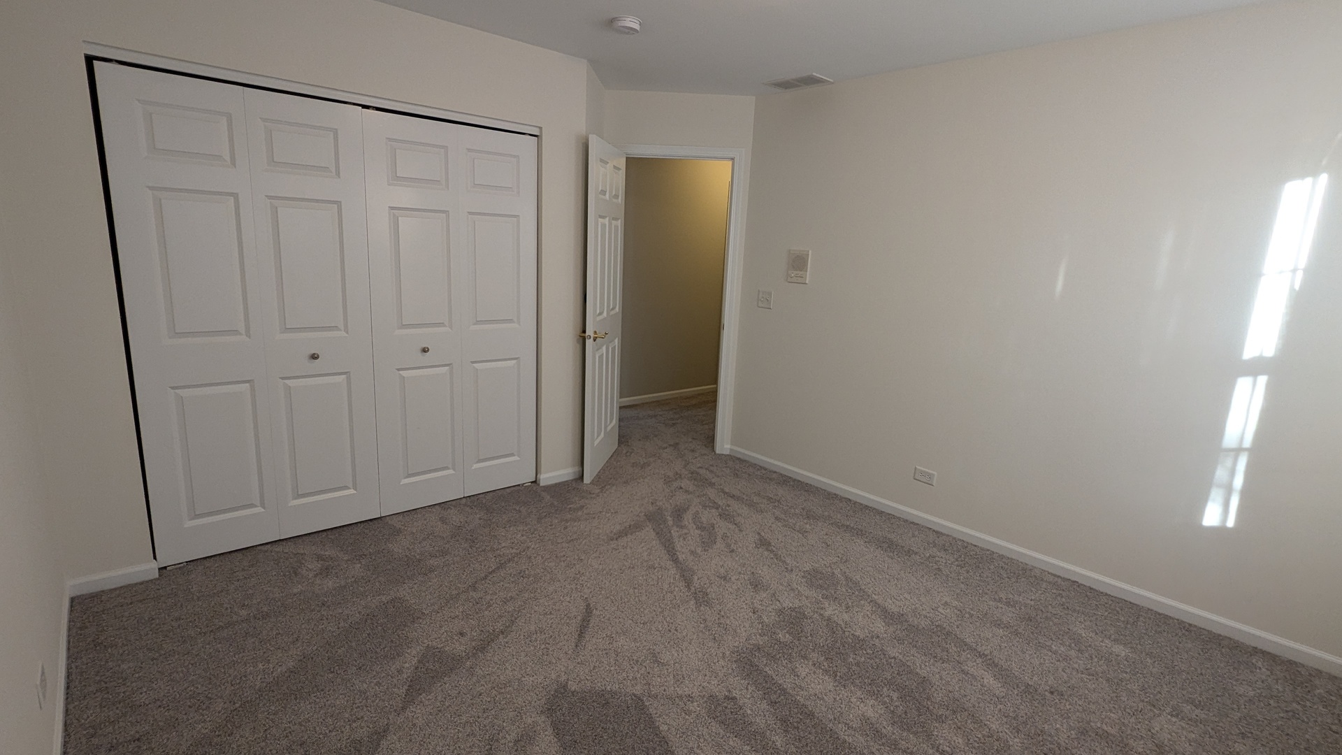 243 Colonial Drive, Vernon Hills, IL 60061