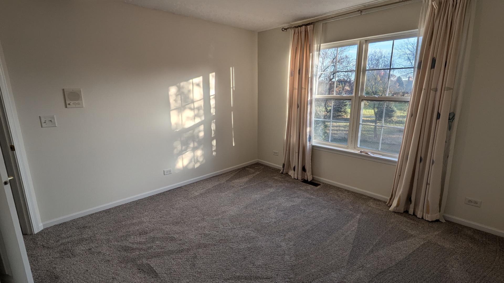 243 Colonial Drive, Vernon Hills, IL 60061