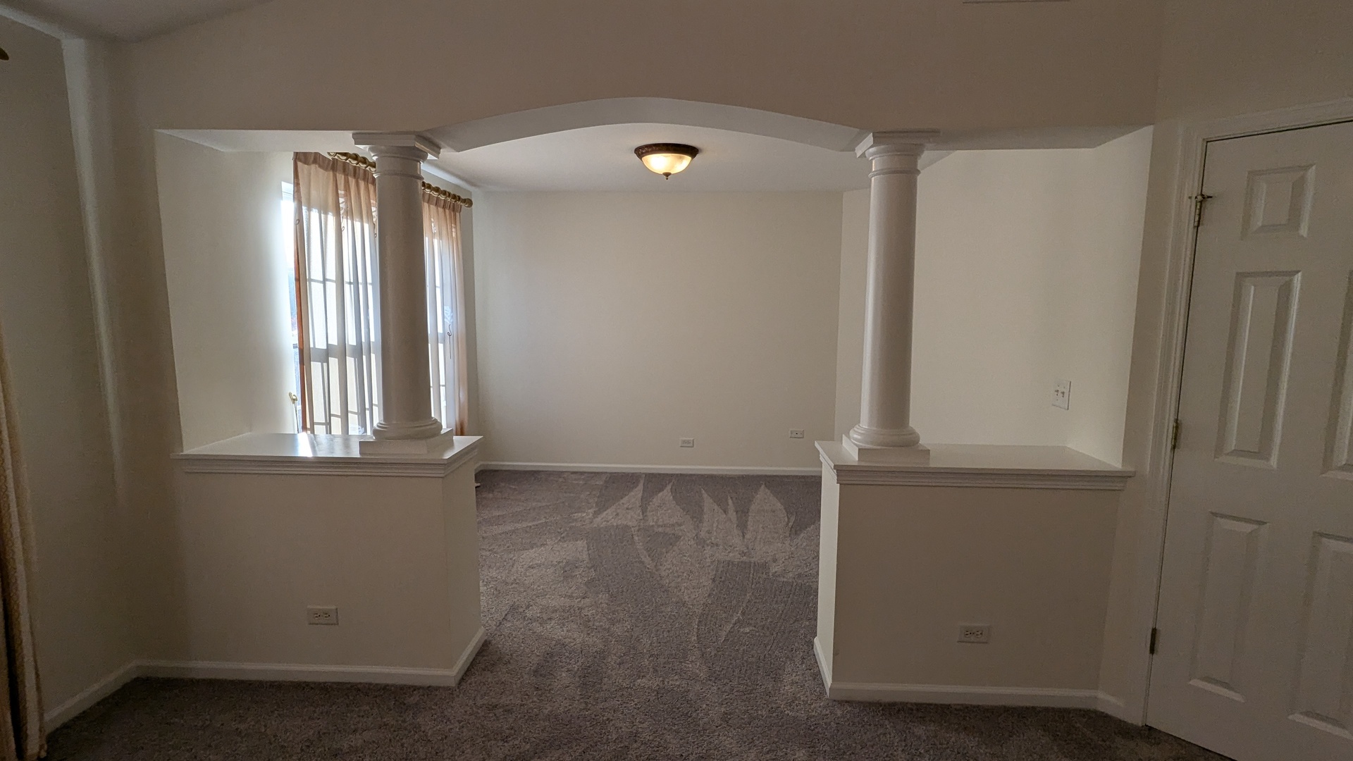 243 Colonial Drive, Vernon Hills, IL 60061
