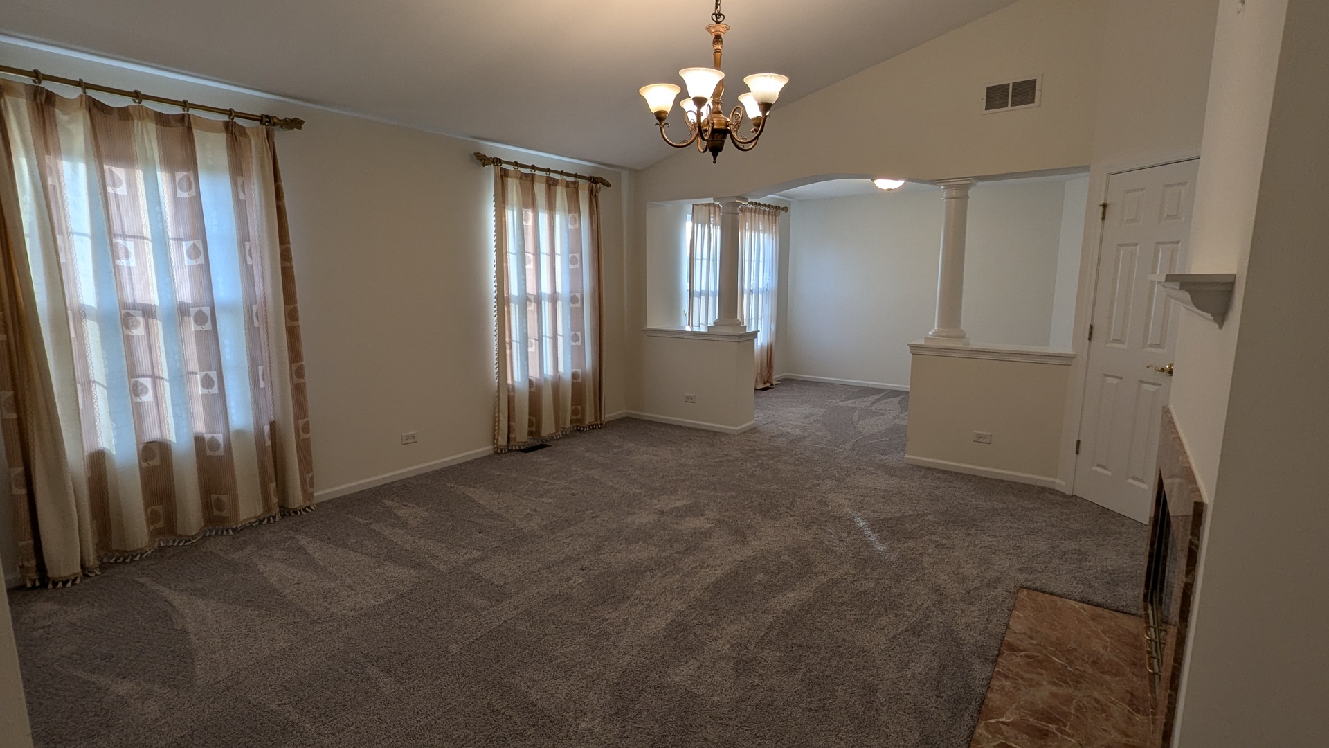 243 Colonial Drive, Vernon Hills, IL 60061