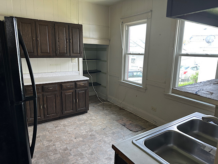 128 S 12th Avenue, Maywood, IL 60153