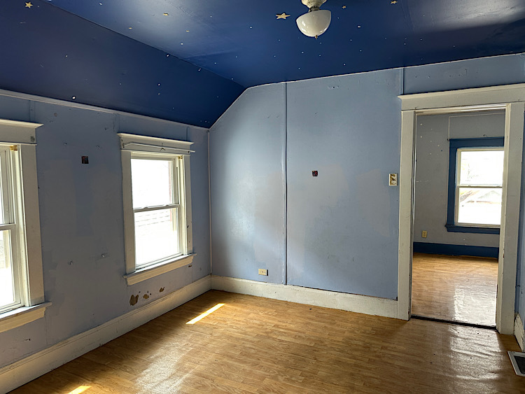 128 S 12th Avenue, Maywood, IL 60153