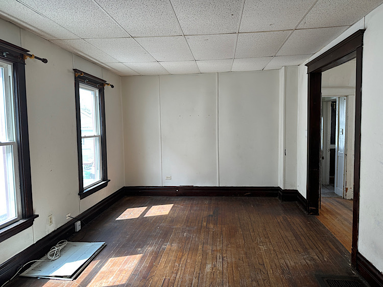 128 S 12th Avenue, Maywood, IL 60153