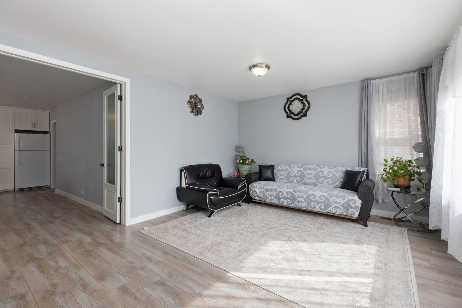 6718 W Forest Preserve Drive, Harwood Heights, IL 60706