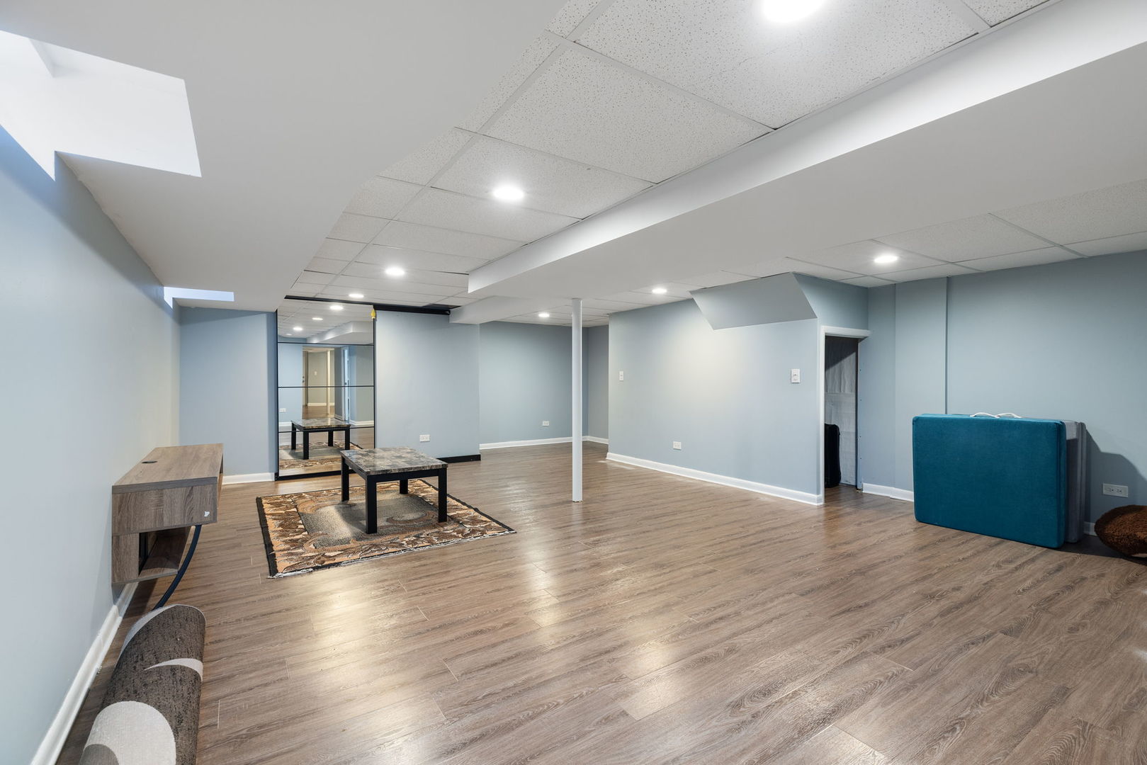 6718 W Forest Preserve Drive, Harwood Heights, IL 60706