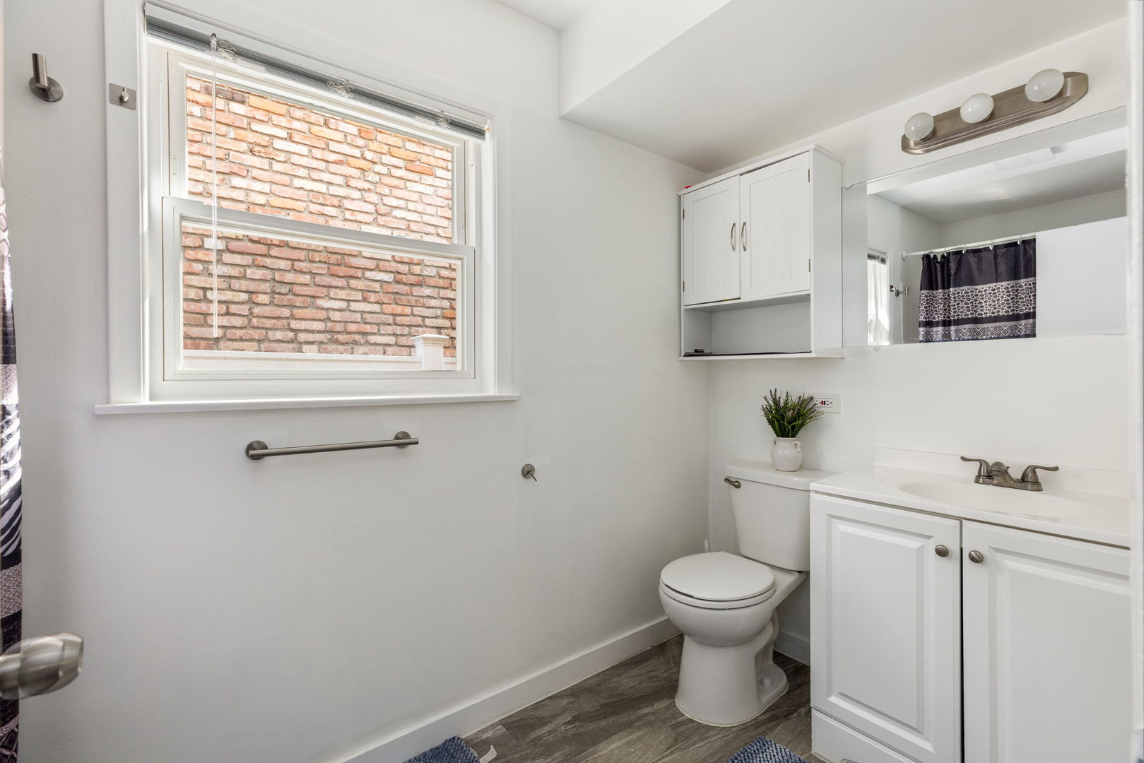 6718 W Forest Preserve Drive, Harwood Heights, IL 60706