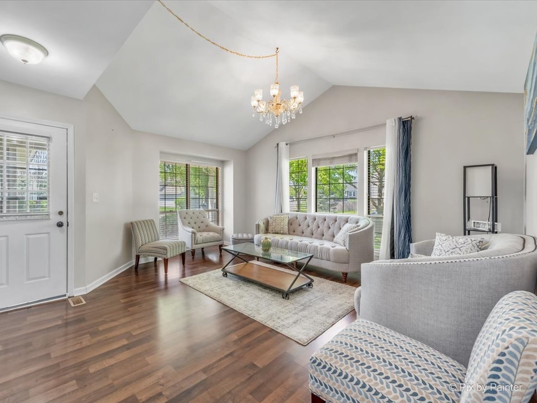 1990 WILDWOOD Lane, Hanover Park, IL 60133