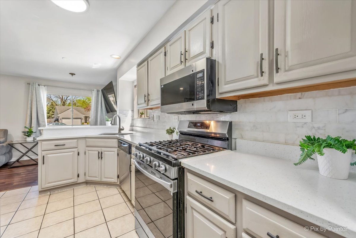 1990 WILDWOOD Lane, Hanover Park, IL 60133