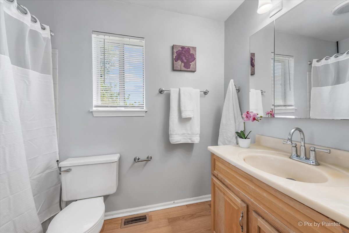 1990 WILDWOOD Lane, Hanover Park, IL 60133