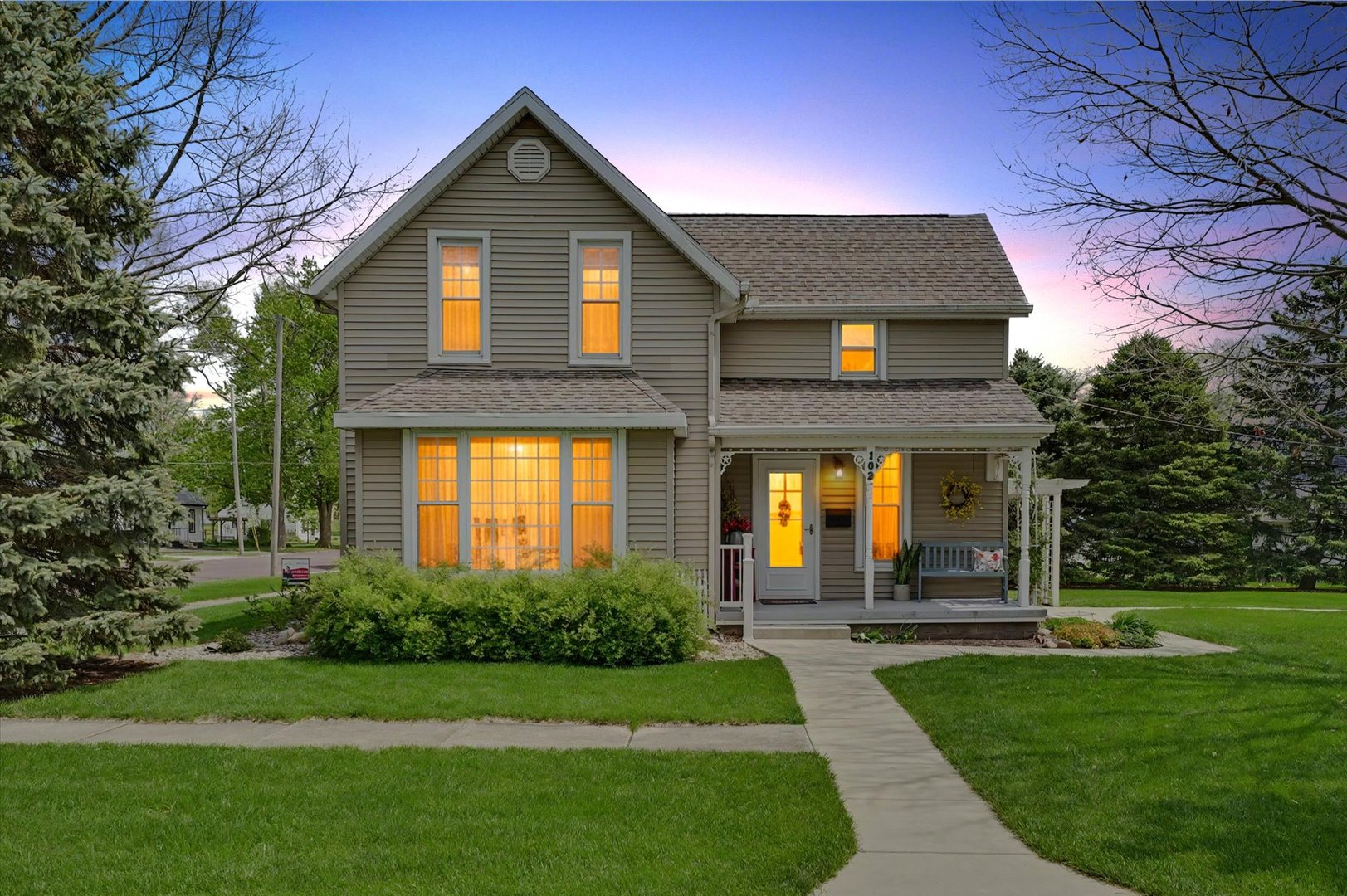 102 S WOOD Street, Gibson City, IL 60936